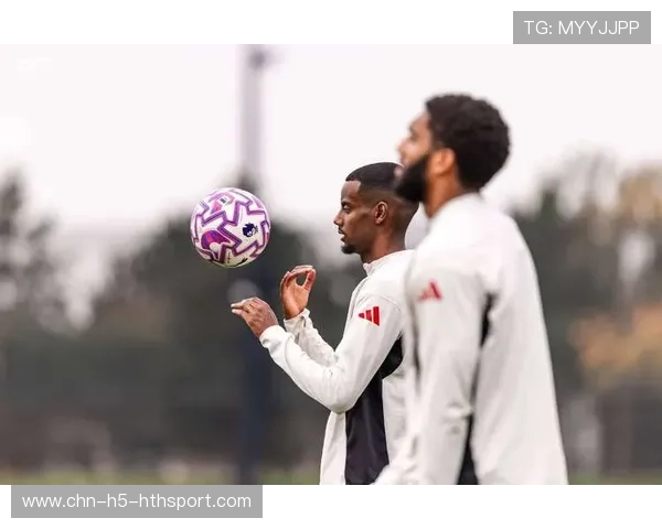 利物浦比赛中替补球员助攻多次，战术轮换见效